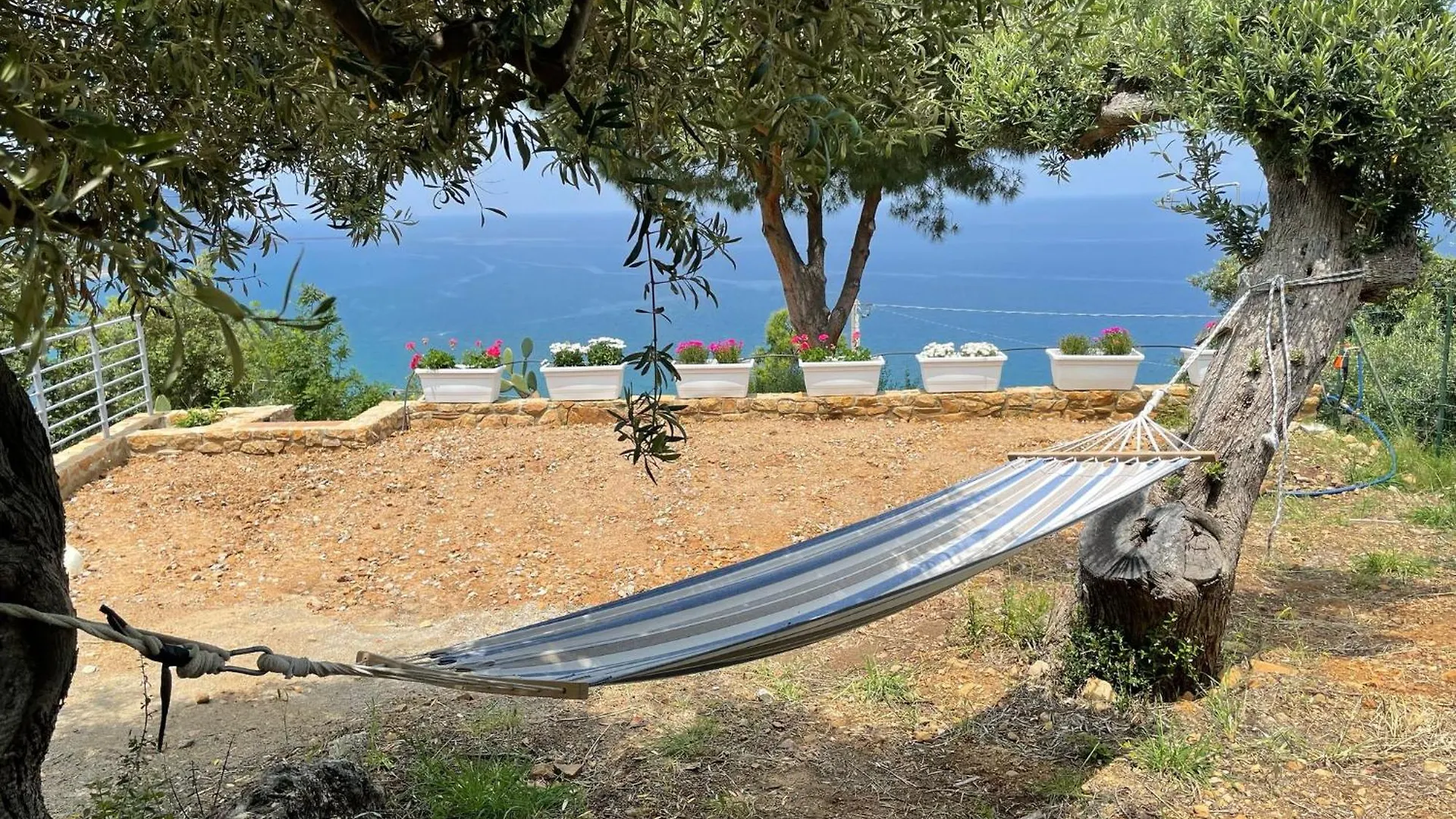 Casa Calypso Apartment Sant'Ambrogio  Italy